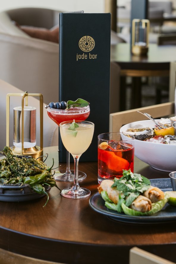 Food and drinks in Jade Bar