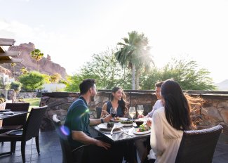 Outdoor dining deck